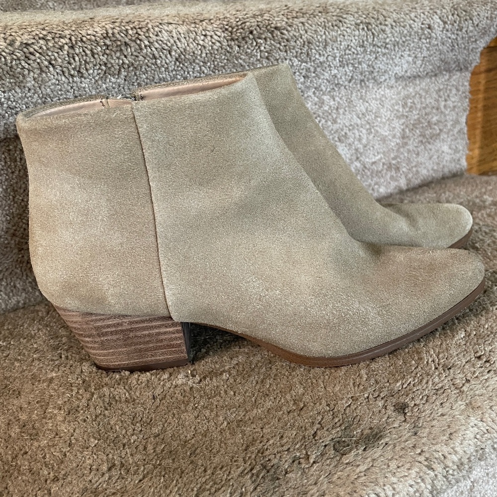 Banana Republic suede boots, size 6.5